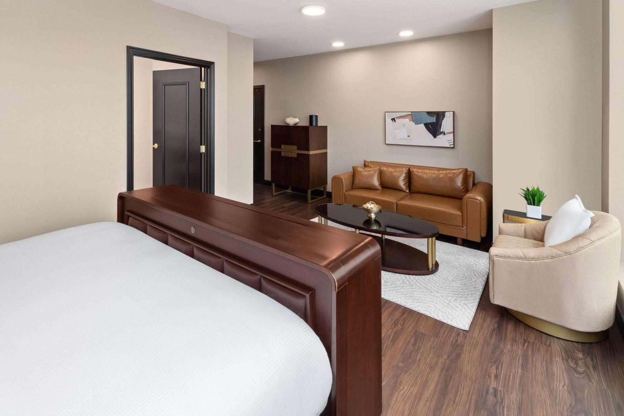 Legacy Hotel, Trademark Collection By Wyndham Green Bay Exterior photo